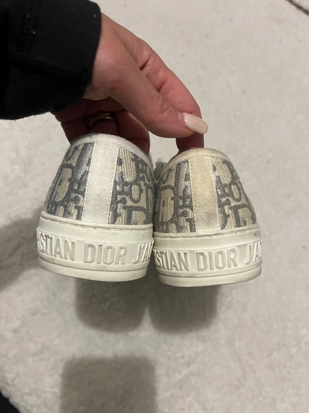 Dior Oblique Low-Top Sneakers in Grey and White - Picture 2 of 4